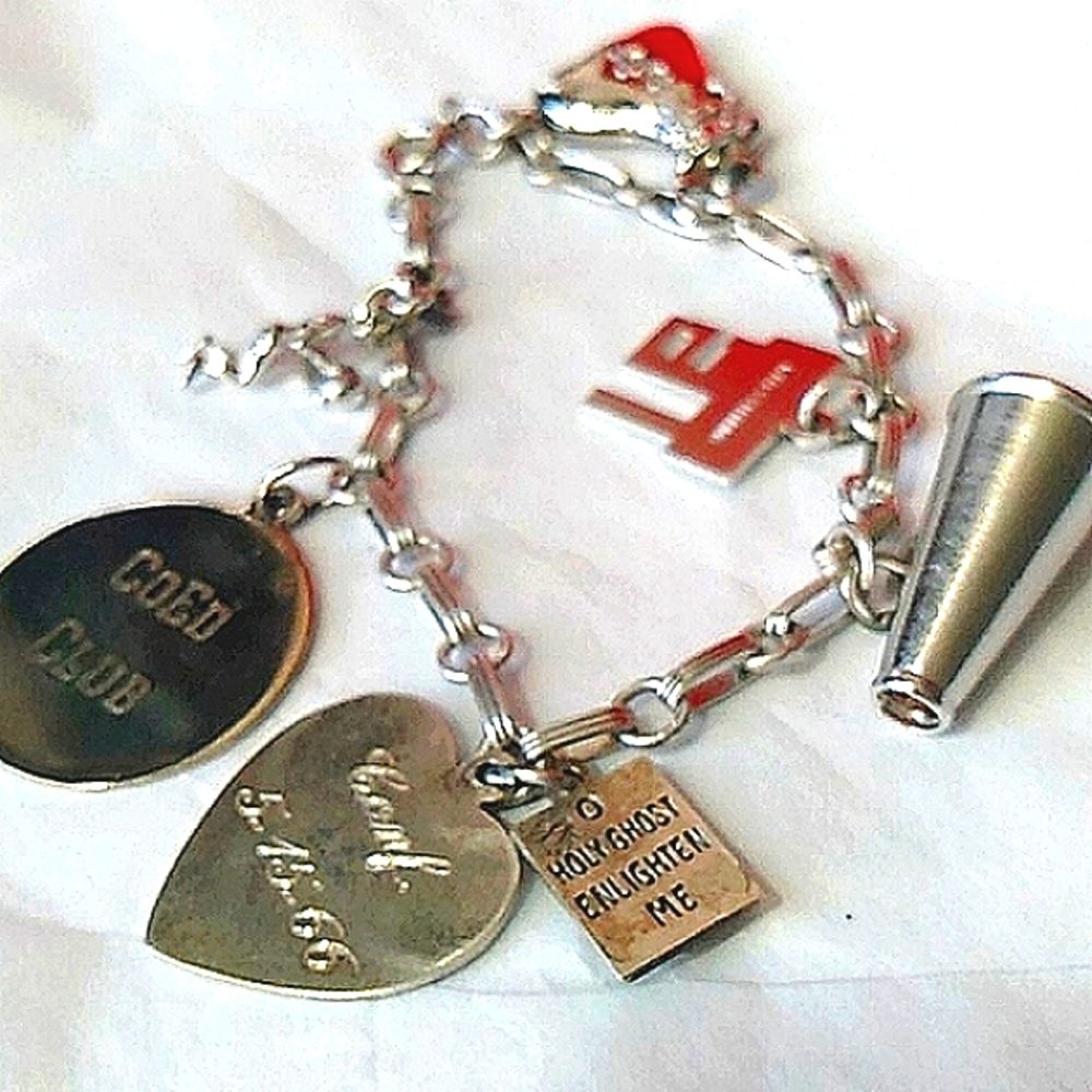 .925 Sterling Silver Sweet 16🎂 7 Charm Bracelet Gorgeous Valentine' Day ❤️‍🩹🎁